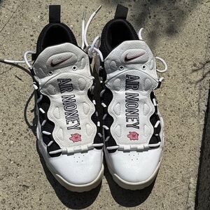 Nike Air Money Men’s Leather Sneakers